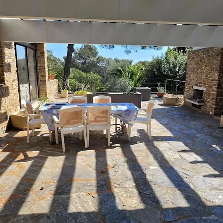 Charming House In Private Estate Bormes-les-Mimosas